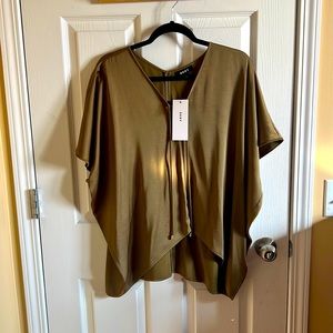 DKNY OVERSIZED HIGH LOW TOP